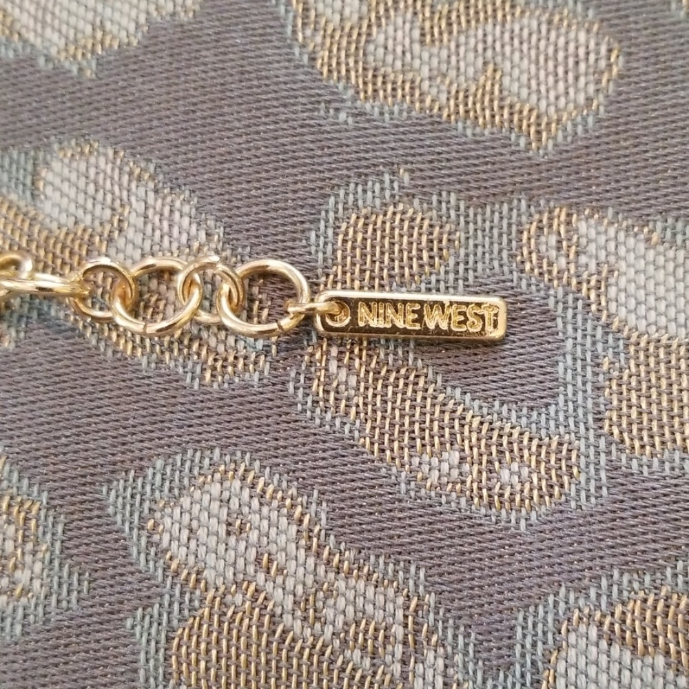 3/$30  Nine West Necklace - Picture 4 of 4